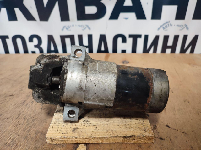 Стартер двигателя M000T87681 MAZDA