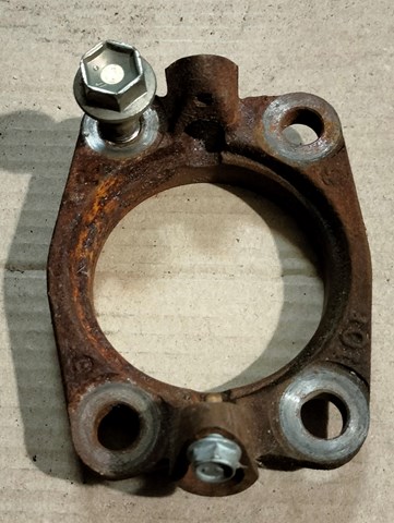 Цапфа поворотная правая 43021BR50A NISSAN