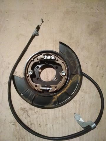 Диск опорный заднего тормозного барабана правый 440201MB6A NISSAN