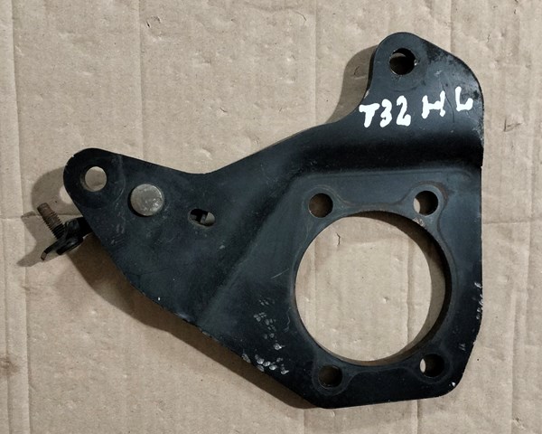 Задний левый суппорт 440314EG0A NISSAN