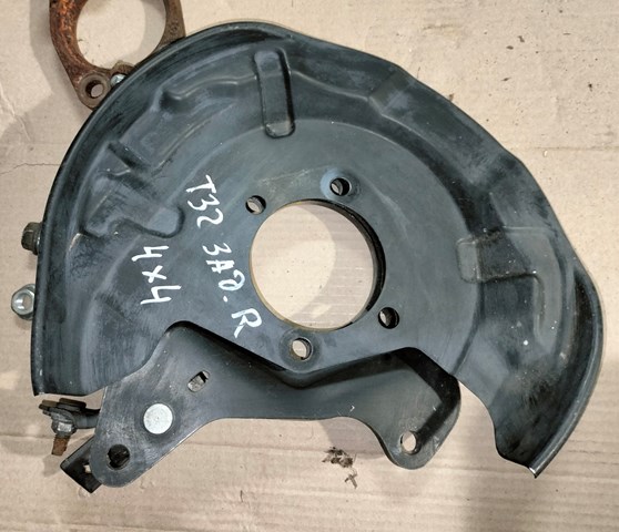 Щиток тормозного диска заднего правый 441514BR0A NISSAN