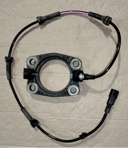 Датчик АБС (ABS) задний 479004CB4A NISSAN