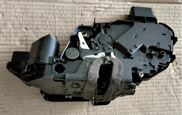 Запор кабины 6W8A21813GD LAND ROVER