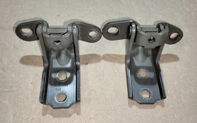 Петля двери передней правой 793202B010 HYUNDAI