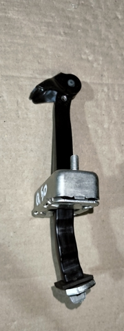 Ограничитель двери, задний 824304GA0A NISSAN
