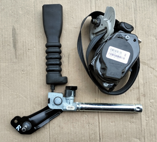 Ремень безопасности передний правый 88820C6500BGA HYUNDAI