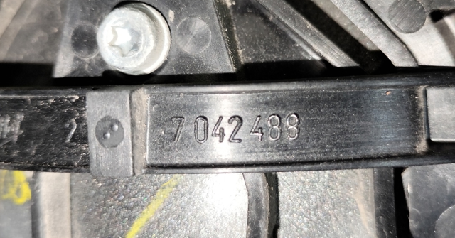 LAND ROVER LR028095 Ручка двери передней наружная в наличии Кривой Рог
