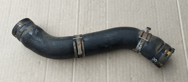 Патрубок системы охлаждения MR404865 MITSUBISHI