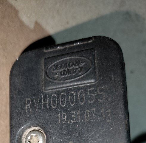 RVH000055 Блок клапанов регулируемой подвески задний купить Запорожье
