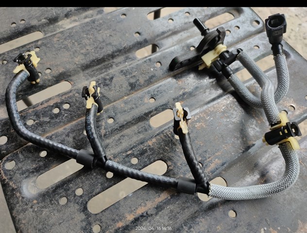 166711244R RENAULT Трубка топливная, обратная от форсунок купить в Хмельницкий