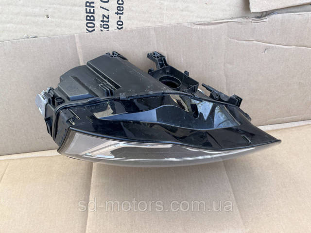8R0941043C VAG Левая фара купить в Харьков