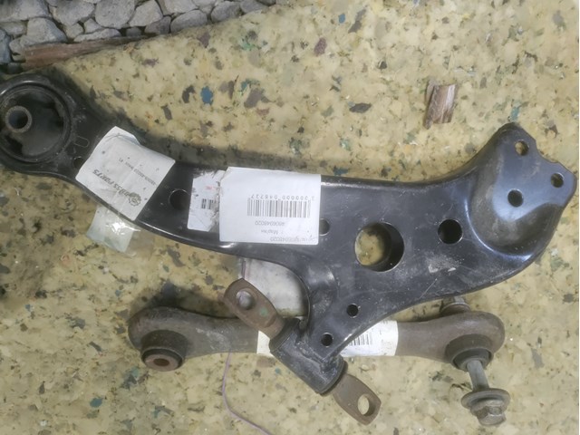 Рычаг передний нижний левый 4806948020 TOYOTA