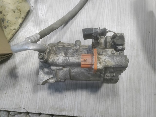 Насос кондиционера 5C0820803F VAG
