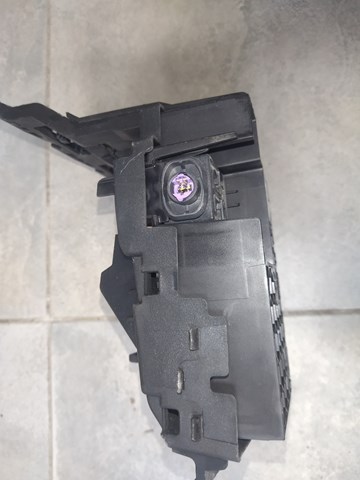 Блок предохранителей задний, салонный 61149390865 BMW