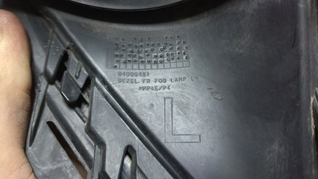 Заглушка, решетка противотуманных фар бампера переднего, левая 6400G481 MITSUBISHI