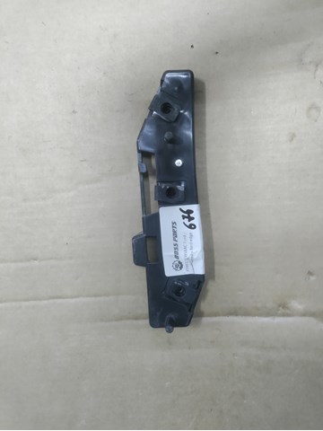 Кронштейн бампера переднего, правый FT4B17D958AC FORD