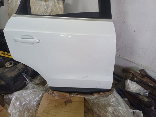 Дверь задняя, правая 8U0833052 VAG