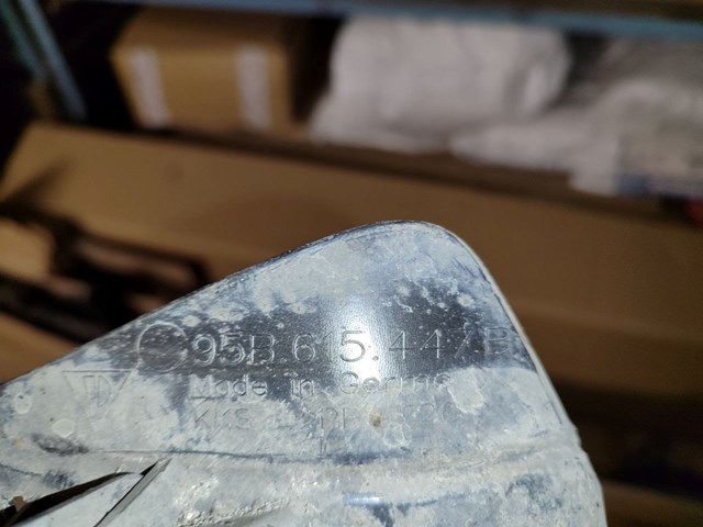 PORSCHE 95B615447B в наличии Житомир
