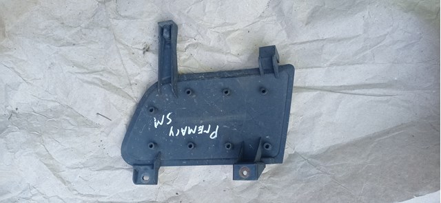 B25D50C11 MAZDA Заглушка (решетка) противотуманных фар бампера переднего правая купить в Кривой Рог
