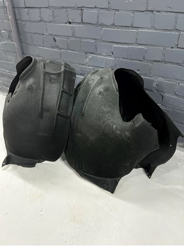 4L0809962E Подкрылок крыла переднего правый купить Ужгород