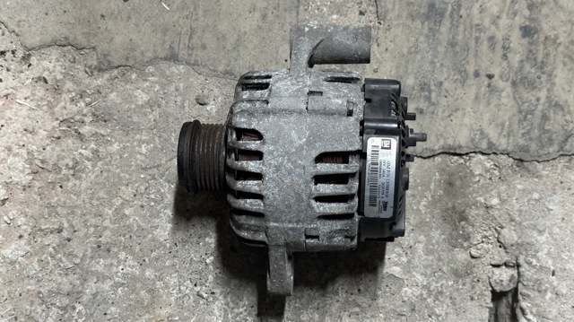 Автомобильный генератор 13588306 OPEL