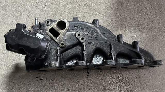 Впускной коллектор 140030286R RENAULT