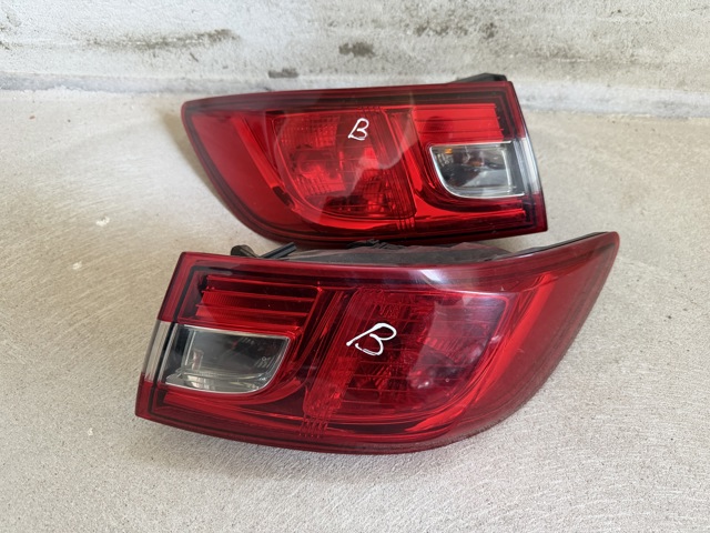 Задняя левая внешняя фара 265553021R RENAULT
