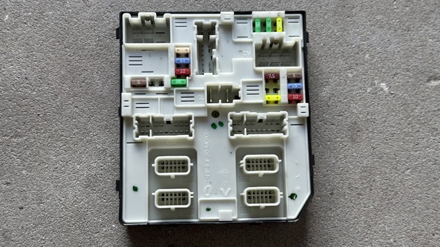 Коробка предохранителей 284B62069R RENAULT