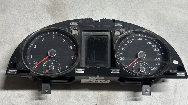 Щиток приборов 3C0920872D VAG