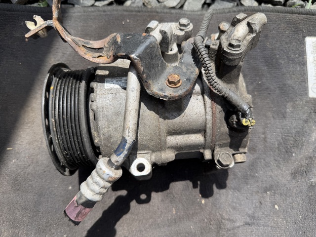 Компрессор кондиционера 4472601290 TOYOTA