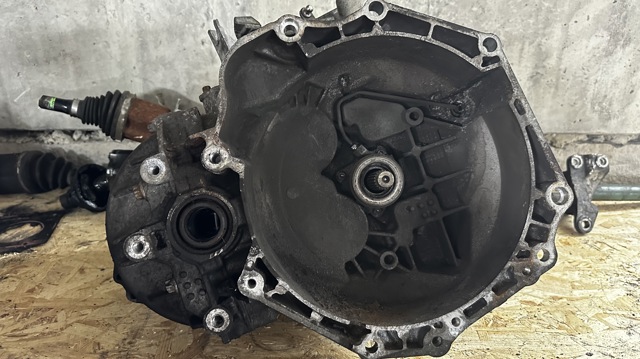 Коробка передач 55192042 OPEL