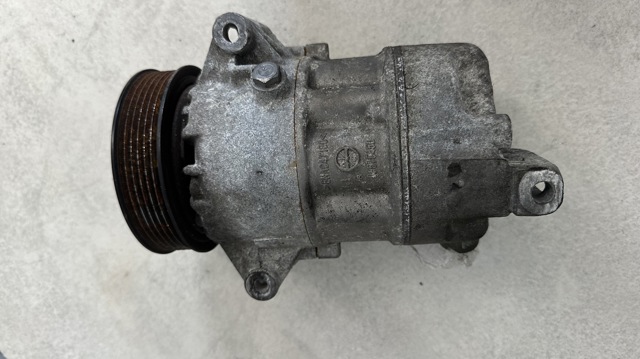 Насос кондиционера 8200454172 RENAULT