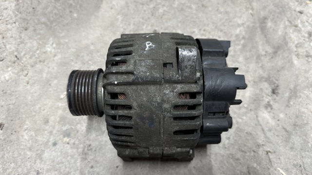 Генератор автомобиля 8200667614 RENAULT