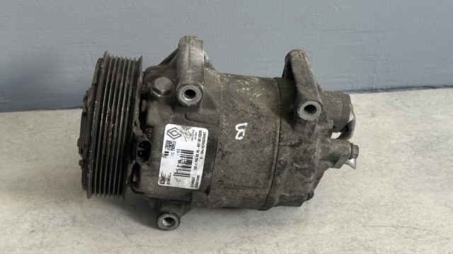 Компрессор климатической установки 8200678499 RENAULT