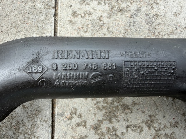 RENAULT 8200748681 Патрубок интеркулера в наличии Харьков