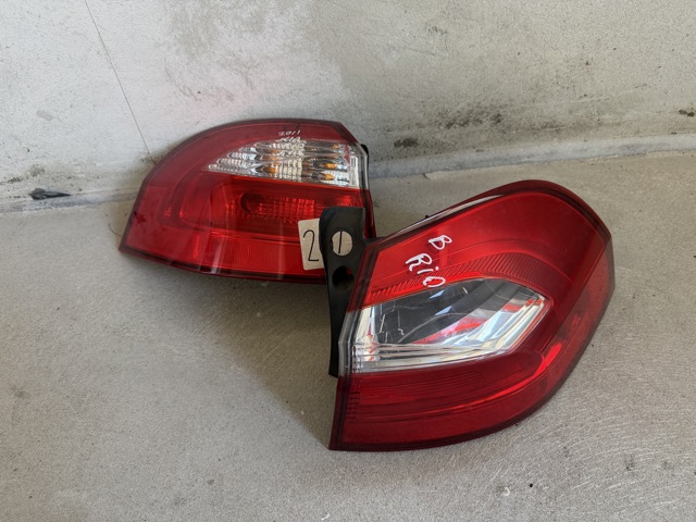 Задний правый внешний фонарь 924021W2 HYUNDAI