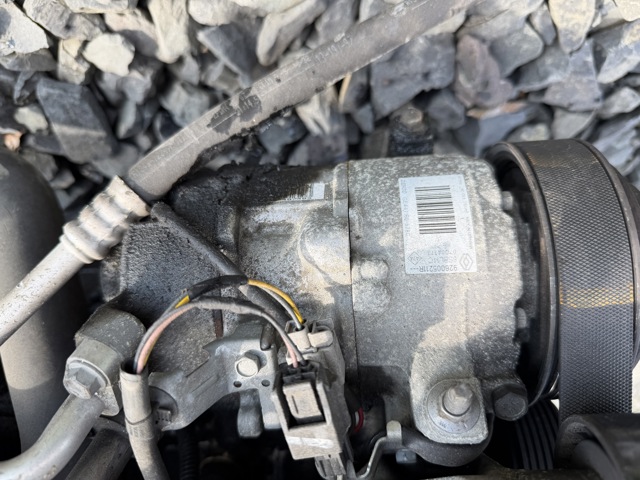 Компрессор хладагента 926005211R RENAULT