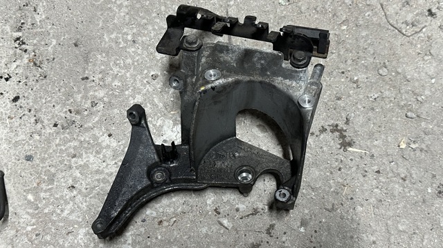 Подушка декоративной крышки мотора 9686188780 PEUGEOT