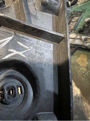 4G8807454A VAG Кронштейн бампера заднего правый купить в Кривой Рог