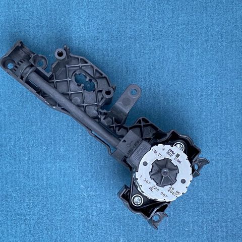 Электрокорректор фар 8352206 BMW