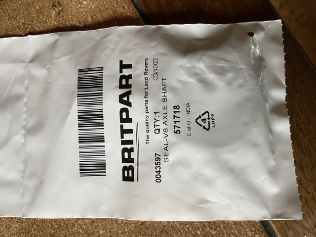 Сальник привода 571718 BRITPART