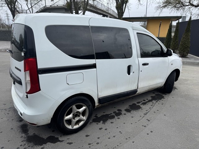 RENAULT 801009178R Дверь передняя правая в наличии Тернополь