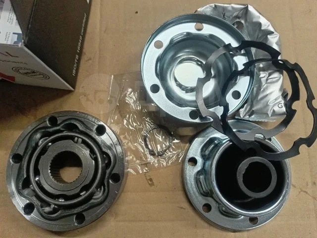 MERCEDES A9064104401 Вал карданный к переднему мосту в наличии Тернополь