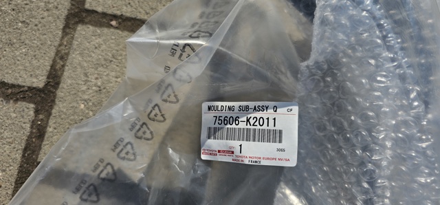 Молдинг арки колеса заднего, левый 75606K2011 TOYOTA