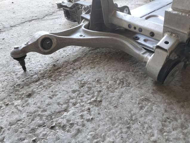 9J1407152G VAG Нижний рычаг купить в Ирпень