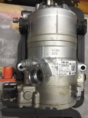 VAG 9J1816797C Компрессор кондиционера в наличии Павлоград