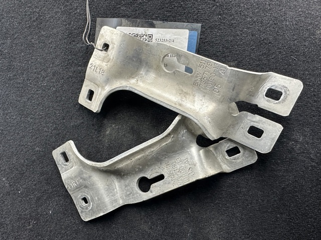 51117357180 BMW Кронштейн усилителя переднего бампера купить в Чернигов