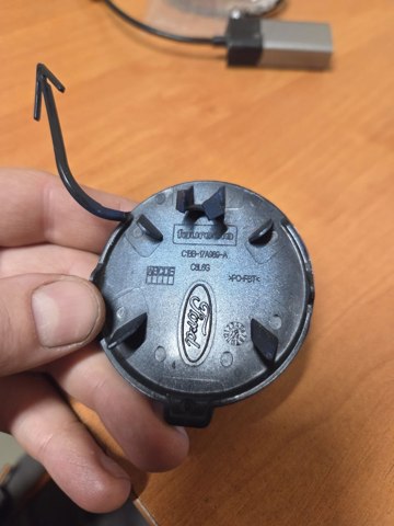 Заглушка буксировочного крюка в передний бампер C1BB17A989A FORD