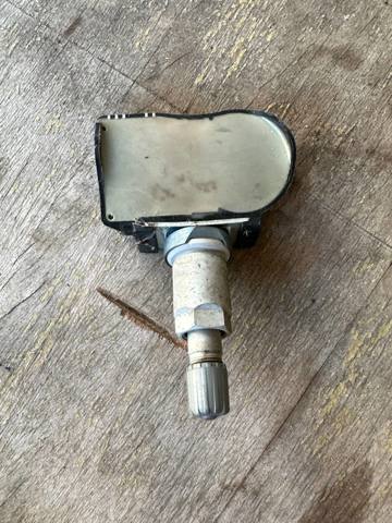 LR070840 LAND ROVER Датчик давления в шинах купить в Харьков
