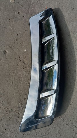Накладка переднего правого крыла 638241CA0A NISSAN